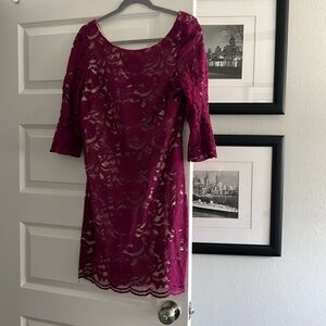 Vince Camuto Elegant Lace Dress in Rich Burgundy